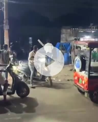 कानपुर: जाजमऊ में दो पक्षों के बीच जमकर मारपीट, चले लात-घुसे, वीडियो हुआ सोशल मीडिया पर वायरल