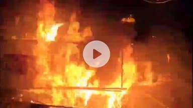 लाडपुरा: गुमानपुरा थाना इलाके में कार एसेसरीज की शॉप में देर रात लगी भीषण आग, 6 दमकलों ने पाया काबू