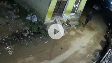 नौगावां सादात: नौगांवा तहसील क्षेत्र के पंचायत भवन में हुई चोरी, घटना सीसीटीवी कैमरे में कैद, वीडियो हुआ वायरल