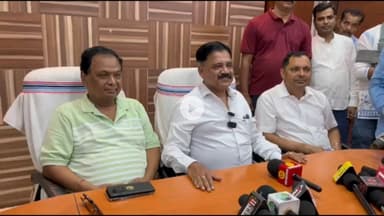 गिरिडीह: नए परिषदन भवन में मंत्री ने बिहार चुनाव के संदर्भ में प्रेस वार्ता की, सहयोगी दल को सुनाई खरी-खोटी