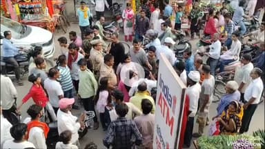 मिर्ज़ापुर: पुलिस अधीक्षक कार्यालय के सामने छेड़खानी के मामले में दो पक्षों में हुई मारपीट, दोनों को कचहरी चौकी पर ले जाया गया