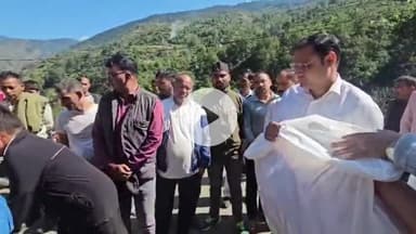 घाट: दीपावली के मौके पर जिलाधिकारी ने आपदा प्रभावित नंदानगर गांवों का किया निरीक्षण, प्रभावितों के पास जाकर जाना हालचाल