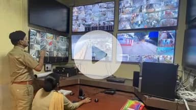 झांसी: त्योहारों पर झाँसी रेल मंडल ने विशेष तैयारियाँ की, सुरक्षा और सुविधा पर दिया ज़ोर