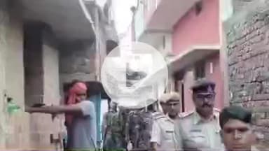 कोईलवर: दीपावली और विधानसभा चुनाव को लेकर चांदी थाना क्षेत्र में निकाला गया फ्लैग मार्च