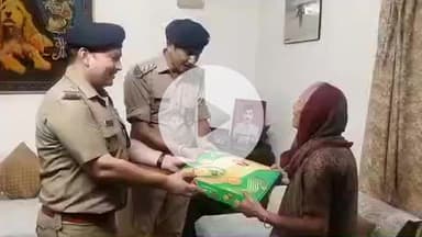 देहरादून: दीपावली के पर्व पर देहरादून पुलिस के बीच बुजुर्गों के चेहरे खिले