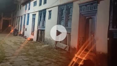 कांडा: कमस्यार क्षेत्र के सैकड़ों घरों की देहली पर पलायन से वीरान ताले लगे, महोत्सव समिति ने इस वर्ष भी जलाए दीप