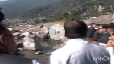 देहरादून: सीएम धामी ने मझाड़ा गांव में आपदा प्रभावितों से की मुलाकात