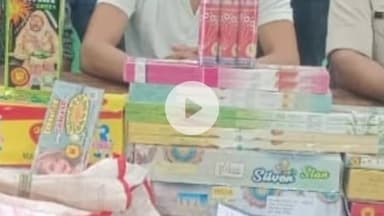 नामकुम: रांची स्थित मुरी रेलवे स्टेशन से आरपीएफ ने भारी मात्रा में पटाखे बरामद किए