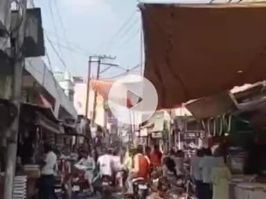 धनौरा: दीपावली पर बाजारों में जमकर खरीदारी, धनौरा के बाजारों में जाम, मिट्टी के दीयों की भी भारी डिमांड