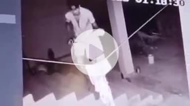 पट्टी: अनहवा गांव में बदमाशों ने रिटायर्ड कर्मी के यहां चोरी का प्रयास किया, सीसीटीवी फुटेज हुआ वायरल