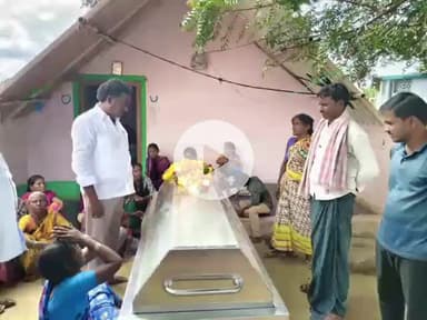 మల్దకల్: తారాపురం గ్రామంలో పాము కాటుతో రైతు మృతి...