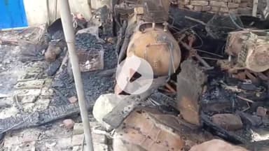 देेेवरिया: रणछोड़ कुटी चौराहा पर दिवाली की रात लगी भीषण आग, सामान जलकर हुआ राख