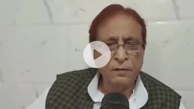 रामपुर: जेल रोड स्थित आवास पर समाजवादी पार्टी के नेता आज़म खान ने दीपावली के मौके पर लोगों से मुलाकात की