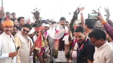 जैसीनगर: गोवर्धन मेला में मंत्री गोविंद सिंह राजपूत ने गाए बुंदेली दीवारी गीत, मोनियों संग किया नृत्य