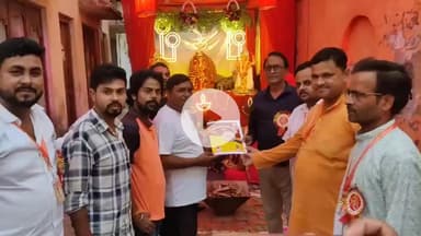 जौनपुर: श्री लक्ष्मी पूजा महासमिति ट्रस्ट के पदाधिकारियों ने पूजन पंडालों का दौरा किया