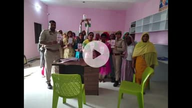 अमरोहा: अमरोहा की डिडौली थाना पुलिस ने महिलाओं और बालिकाओं को मिशन शक्ति के तहत किया जागरूक