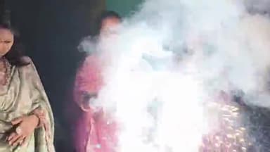 अमरोहा: अमरोहा में दिवाली की धूम, जमकर की गई आतिशबाजी, लोगों में जश्न का माहौल