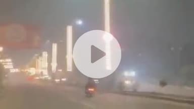 झांसी: झांसी में पटाखों ने खराब की शहर की हवा, दीपावली पर जमकर हुई आतिशबाजी, 6 घंटे में AQI 65 से बढ़कर 138 पहुंचा