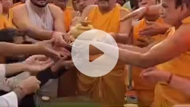 पीपलदा: भगवान महावीर के मोक्ष निर्वाण पर जैन समाज ने मंदिर पर लड्डू चढ़ाए, बड़ी संख्या में पहुंचे लोग