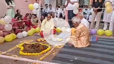 झालरापाटन: झालरापाटन के मंदिरों में गोवर्धन पूजा का आयोजन, बड़ी संख्या में महिलाएं हुईं शामिल