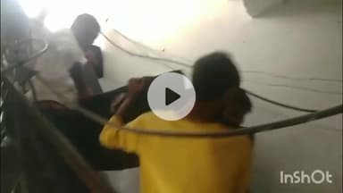 हरदोई: कांशीराम कालोनी में दूसरे के घर में पंखे से लटकता मिला युवक का शव, बड़े भाई ने हत्या का आरोप लगाया