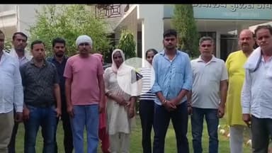 अमरोहा: अमरोहा में शराब पार्टी के दौरान किसान की हत्या, परिजन एसपी ऑफिस पहुंचे, न्याय न मिलने पर सीएम ऑफिस जाने की कही बात