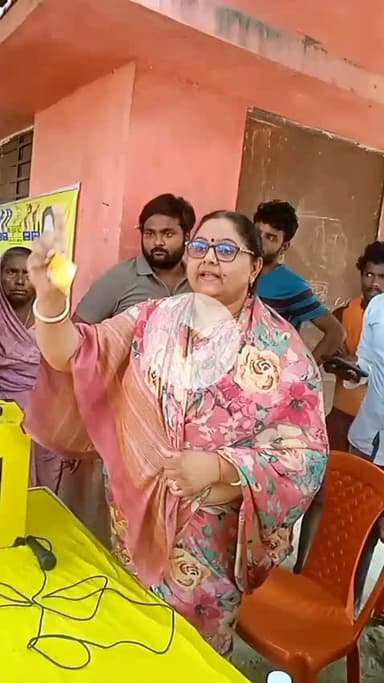 जनसंपर्क के दौरान मिल रहा समर्थन