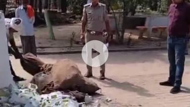 रक्सौल: महुअवा थाना में अंचलाधिकारी की उपस्थिति में विभिन्न कांडों में जब्त 1,163 लीटर नेपाली शराब का विनिष्टीकरण किया गया