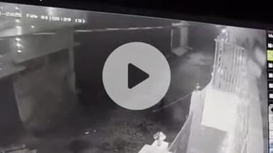 सिराथू: दिवाली पर गांव गए टीचर दंपति के घर भरवारी में लाखों की चोरी, सीसीटीवी फुटेज में कैद हुई चोरों की तस्वीर