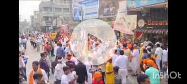 वाराणसी में आज गोवर्धन पूजा समिति द्वारा निकाली गया भव्य शोभा यात्रा