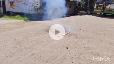 వీణవంక: బేతిగల్ గ్రామ ప్రజల చిరకాల సమస్య పరిష్కారం.. టపాసులు కాల్చటూ స్వీట్లు పంపిణీ చేసిన గ్రామస్థులు