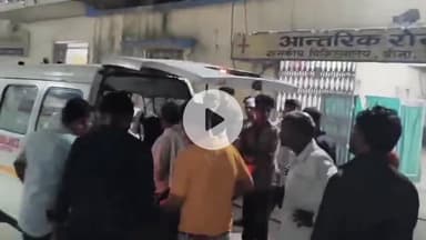 बीना: ग्राम हिरण छिपा में दो मोटरसाइकिलों की टक्कर, तीन लोग घायल