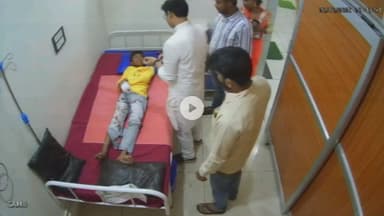 गिरिडीह: पटाखे से झुलसे गरीब बच्चे का बोरों स्थित ओम वैष्णवी नर्सिंग होम में मुफ्त इलाज जारी