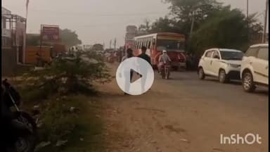 कलान: भैया दूज को लेकर मिर्जापुर कस्बे में उमड़ी भीड़, लगा दो किलोमीटर लंबा जाम