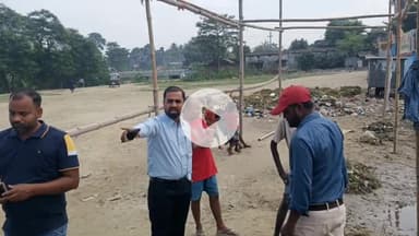 सिंघेश्वर: सिंहेश्वर में कार्यपालक पदाधिकारी ने विभिन्न छठ घाटों का किया निरीक्षण