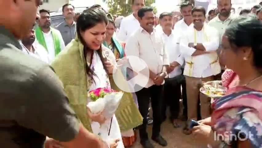 రామడుగు: కొనుగోలు కేంద్రాల్లోనే ధాన్యం  విక్రయించాలి : జిల్లా కలెక్టర్ పమేలా సత్పతి