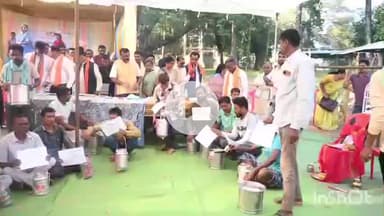 कोंडागांव: बड़ेराजपुर में वि.खण्ड स्तरीय पशु मेला एवं प्रदर्शनी के आयोजन में उन्नत नस्ल के पशुपालकों को स्टील बर्तन वितरित किए गए