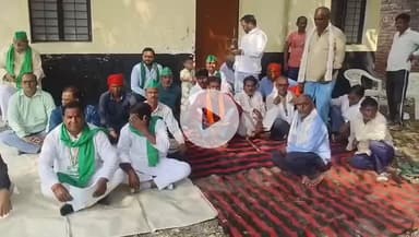 #लखनऊ _उत्तर_प्रदेश "रबी फसल की तैयारी" खाद व बीज सोसायटी पर किसानो को परेशानी के विरोध में ज्ञापन।
@lucknow _Uttar_Pradesh "Preparation for Rabi Crop" Memorandum against the problems faced by farmers at the Fertilizer and Seed Society.