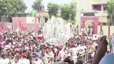 कहरा: तेजस्वी यादव ने सोनबरसा विधानसभा से कांग्रेस उम्मीदवार सरिता पासवान के लिए वोट मांगा