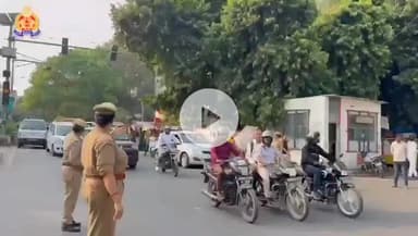 कानपुर: मिशन शक्ति फेज 5 के तहत महिला पुलिस कर्मियों ने बड़े चौराहे पर चलाया यातायात जागरूकता अभियान