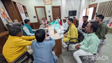 कुरवाई: क्षेत्र के एक दर्जन से अधिक नागरिकों ने विभिन्न समस्याओं के समाधान के लिए विधायक को दिए आवेदन