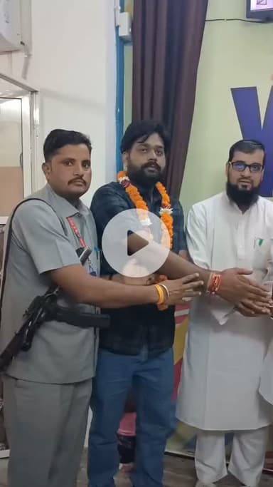 आज YGN कॉलेज पर MP के कद्दावर नेता एवं श्योपुर के विधायक जनाब बाबू जड़ेल जी का इस्तकबाल किया गया