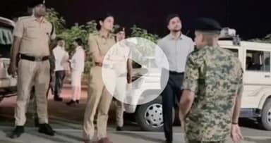 पूर्णिया पूर्व: जिला निर्वाचन पदाधिकारी एवं पुलिस अधीक्षक ने दालकोला चेक पोस्ट का किया औचक निरीक्षण, दिए सघन निगरानी के निर्देश