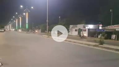 शाहबाद: नगला लोथू के पास तेज रफ्तार अज्ञात वाहन की टक्कर से बाइक सवार घायल