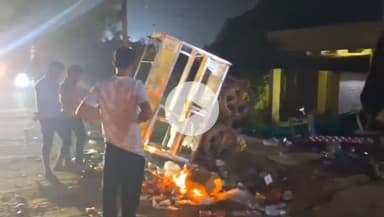 मिर्ज़ापुर: विंध्याचल में अस्पताल कर्मियों और दुकानदारों के बीच मारपीट, पिता-पुत्र घायल, भाजपा नेत्री ने सड़क जामकर किया हंगामा