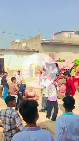 नयागांव में घांस भैरू जी महाराज गांव के चारों ओर फेर रहे हैं