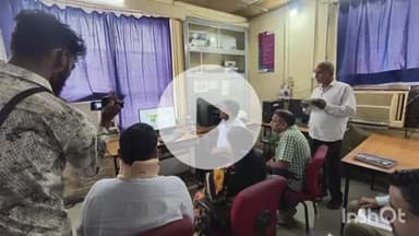 बारां: मिनी सचिवालय स्थित एनआईसी कक्ष में मतदान दलों का द्वितीय रेंडमाइजेशन किया गया