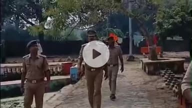 फरेंदा: फरेंदा क्षेत्राधिकारी अनिरुद्ध कुमार और थानाध्यक्ष सत्य प्रकाश सिंह ने बृजमनगंज के छठ घाटों का किया निरीक्षण