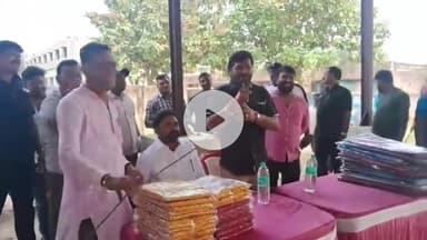 धनबाद/केंदुआडीह: भूली डी ब्लॉक सेक्टर 9A हॉस्पिटल ग्राउंड दुर्गा मंदिर में कुंभनाथ सिंह ने छठ व्रतियों के बीच किया वितरण