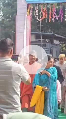 अलवर: केडल गंज स्थित तिब्बती शरणार्थी मार्केट का शुभारंभ कलेक्टर आर्तिका शुक्ला ने फीता काटकर किया